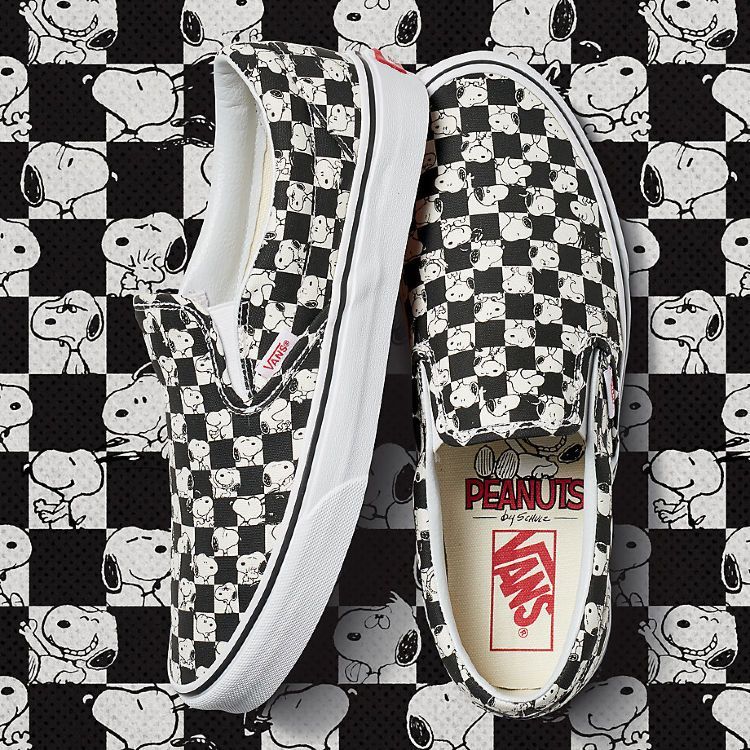 Слипоны Vans UA CLASSIC SLIP-ON PEANUTS VA38F7QQO черные